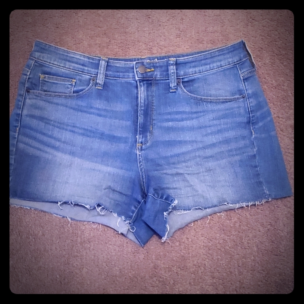 Cut off shorts